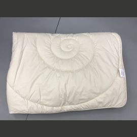 ESITTELYKAPPALEITA YLELLINEN Lambar LUOMU Delux villatäytepeitto 150*200 (450g luomuvillaa/m2 GOTS)