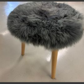 SUPERTARJOUS Vihertävän harmaa taljajakkara pyökkirungolla, pyöreä