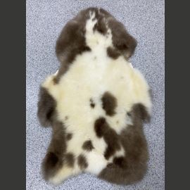 SUPERTARJOUS Silkkimäisiä monivärisiä lampaantaljoja Albanianlammasta, luomuparkittu VAIN 1 kpl/TILAUS