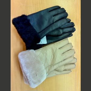 TARJOUS: Aidot Lampaanturkissormikkaat musta ja ruskea