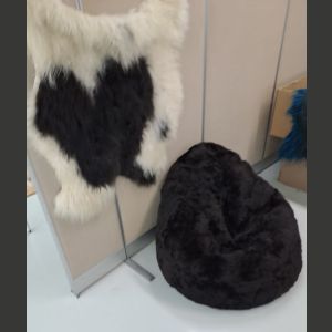 SUPERTARJOUS -50%: Musta islanninlampaantalja päällyste